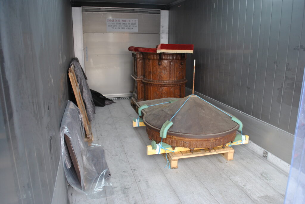 the pulpit packaged in transportation